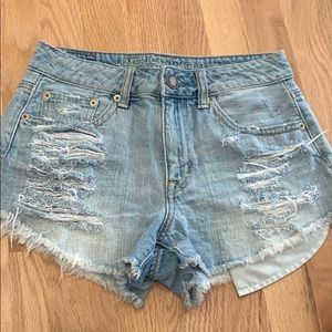 AMERICAN EAGLE Festival denim shorts